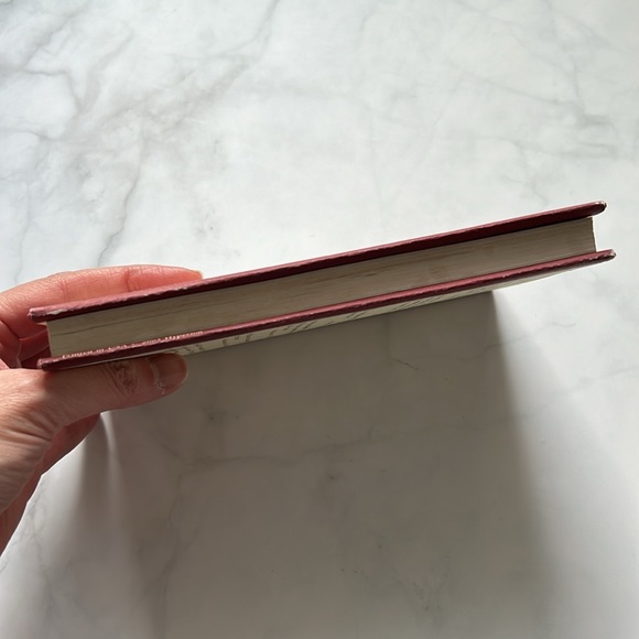 The Five People You Meet in Heaven Hardcover - Picture 5 of 11